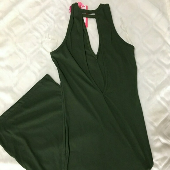 Long low cut green dress - Picture 2 of 2